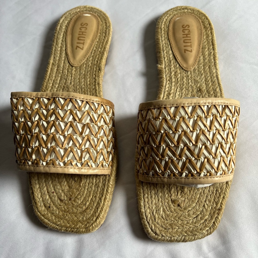 Schutz Raffia Sandals EUC